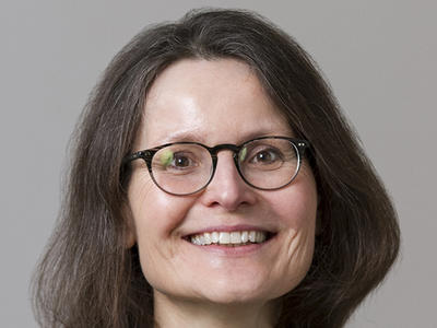 Headshot of Ruth Pfeiffer